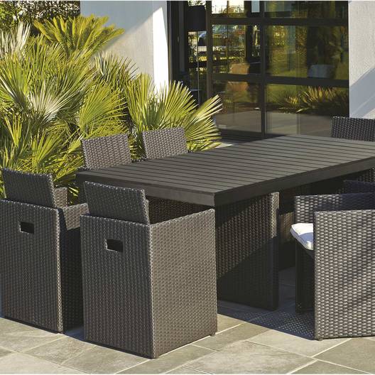 Table exterieur resine tressee