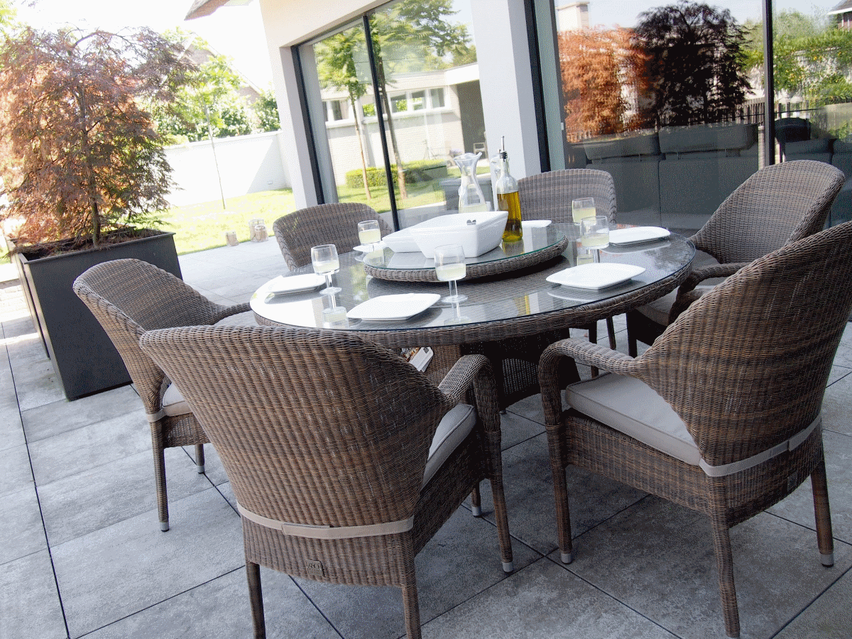 Ensemble De Jardin Table Ronde + 6 Chaises Aluminium Vieilli - Style Vintage, Coussins Rouges Inclus